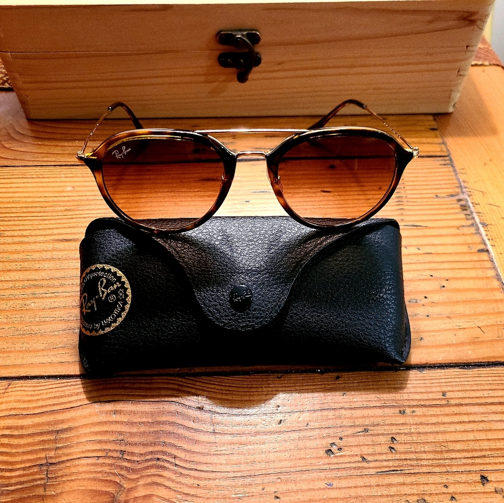 Ray-ban RB4253 tortoise with brown lens